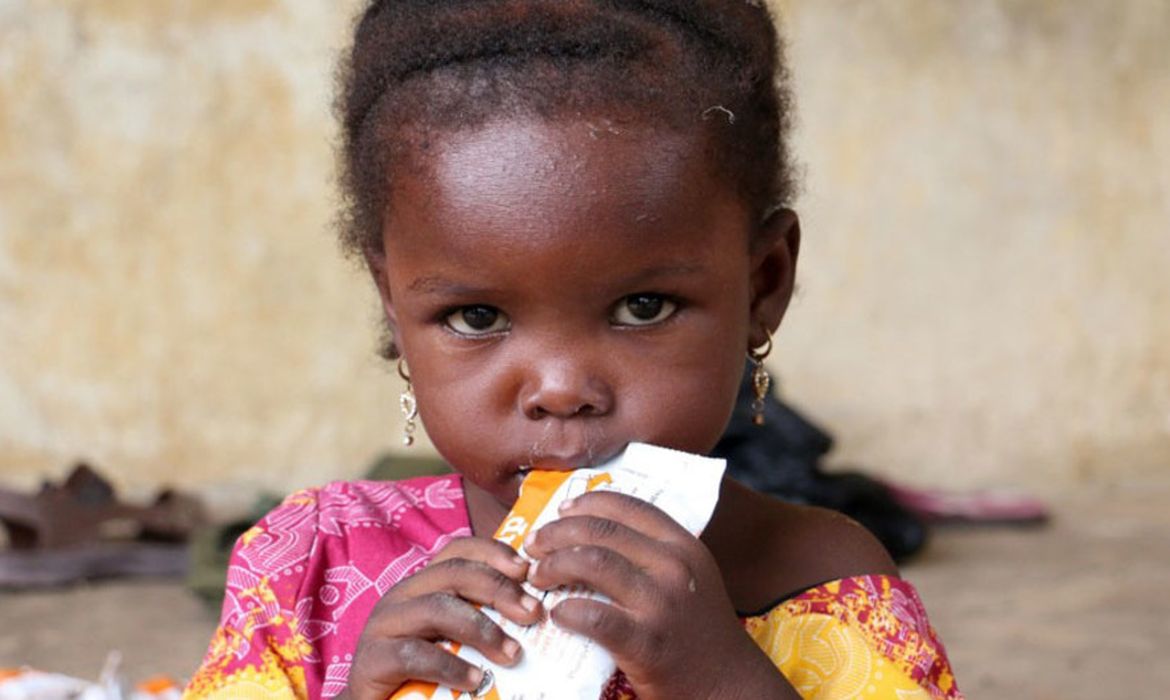 A merenda escolar é uma das ações do Programa Mundial de Alimentação na África Austral