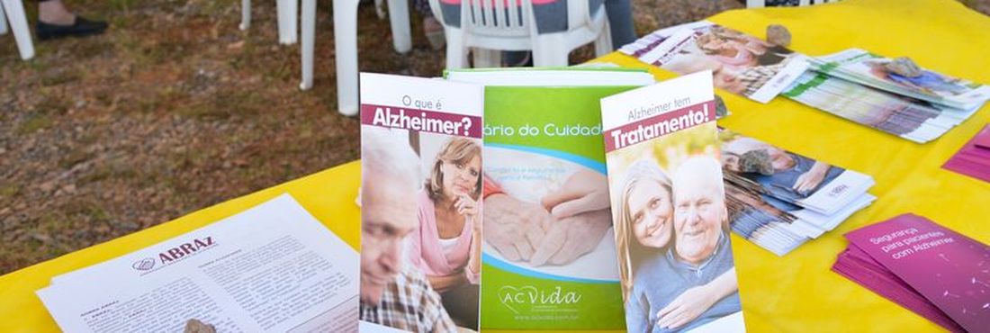 Campanha esclarece sobre mal de Alzheimer