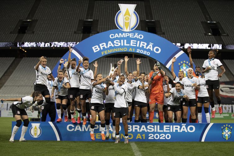 Lucas Figueiredo/CBF/Direitos Reservados Corinthians conquista título de 2020 do Brasileiro Feminino A1