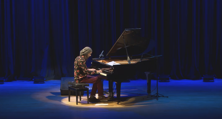Pianista Salomão Soares apresenta o concerto &quot;Solo Brasileiro&quot; no Partituras