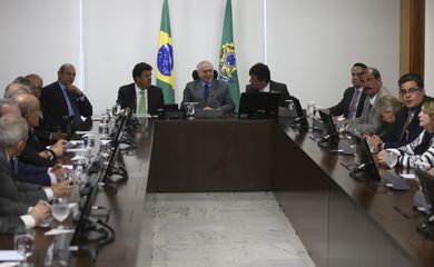 Brasília - O presidente Michel Temer e o ministro da Educação, Mendonça Filho, apresentam novas regras para a oferta de cursos de medicina (José Cruz/Agência Brasil) 