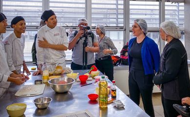 21-09-2022 - Visita ao Centro Paula Souza, em São Paulo/SP

Simone Tebet conhece o Centro Paula Souza, em São Paulo/SP.
