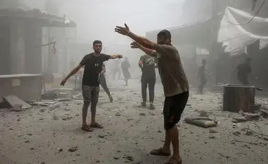 Ataques israelenses mataram pelo menos 82 palestinos na última noite