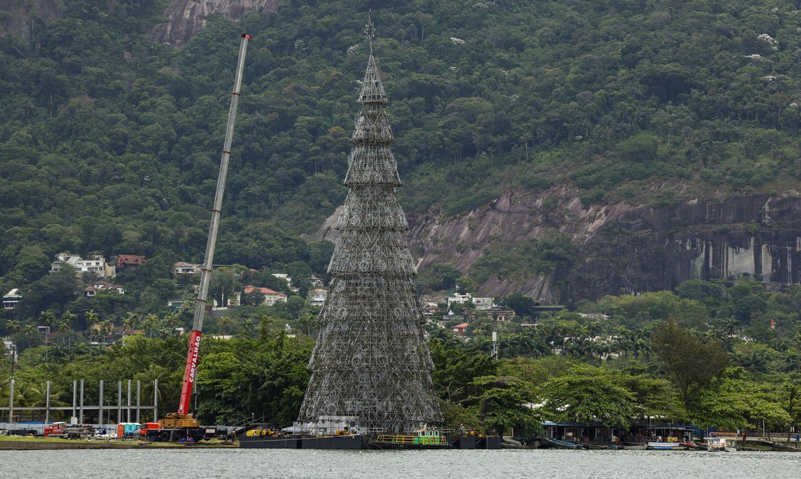 Após 5 anos, árvore de Natal da Lagoa será retomada no Rio