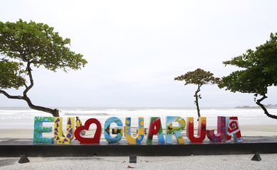 Praia Pitangueiras Vazia ,Guarujá