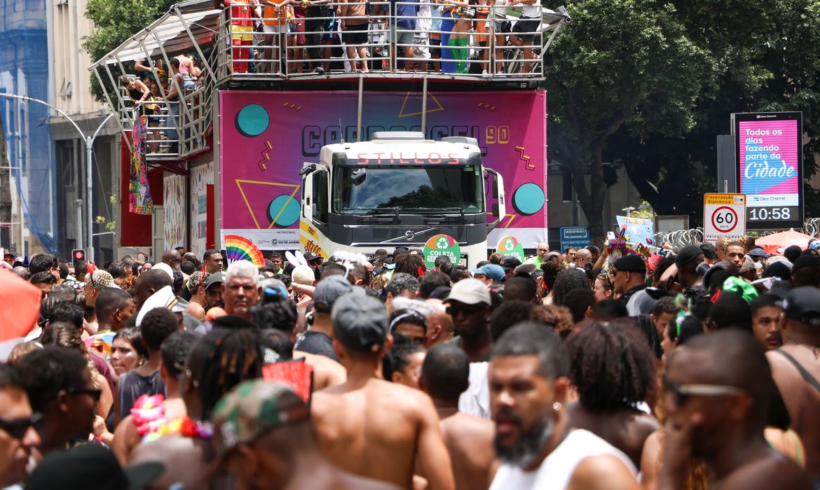 Carnaval: abertura oficial da folia no Rio comea neste sbado
