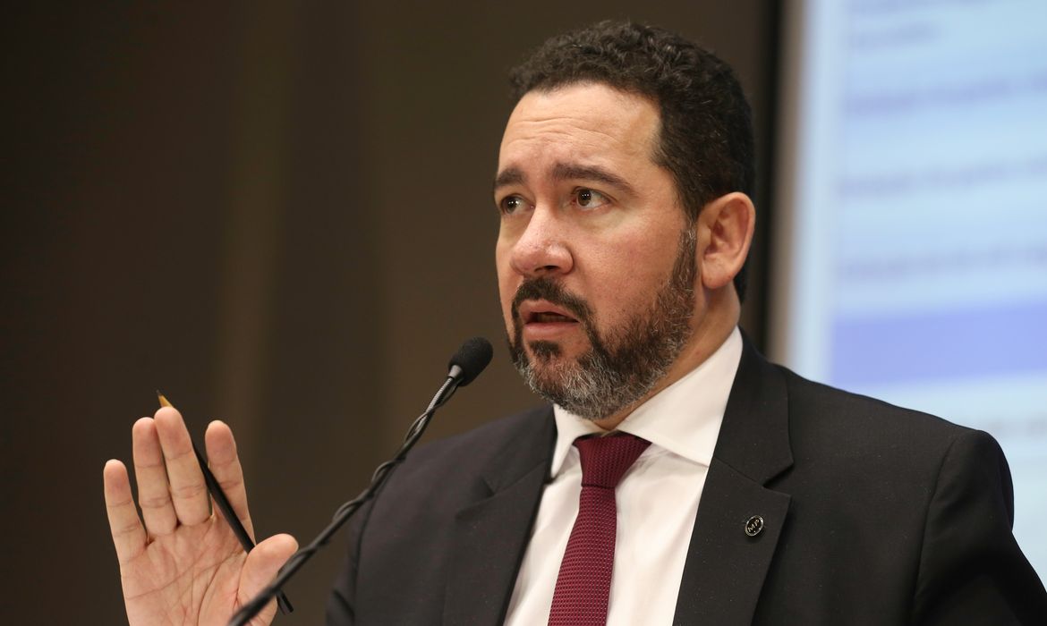 Brasília - O ministro do Planejamento, Dyogo Oliveira, anuncia novas metas fiscais para 2017 e 2018 (Fabio Rodrigues Pozzebom/Agência Brasil)
