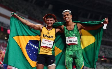 Na classe T47 na Paralimpíada de Tóquio, Thomaz Moraes ficou com a prata e Petrucio Ferreira, o bronze.