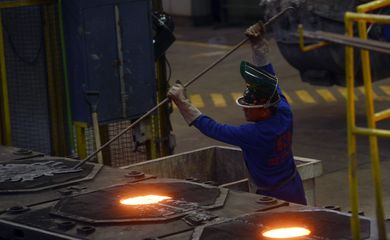 Metalúrgica Durametal, durante fabricação de cubos de rodas.
Fortaleza (CE) 17.07.2014 - Foto: José Paulo Lacerda
