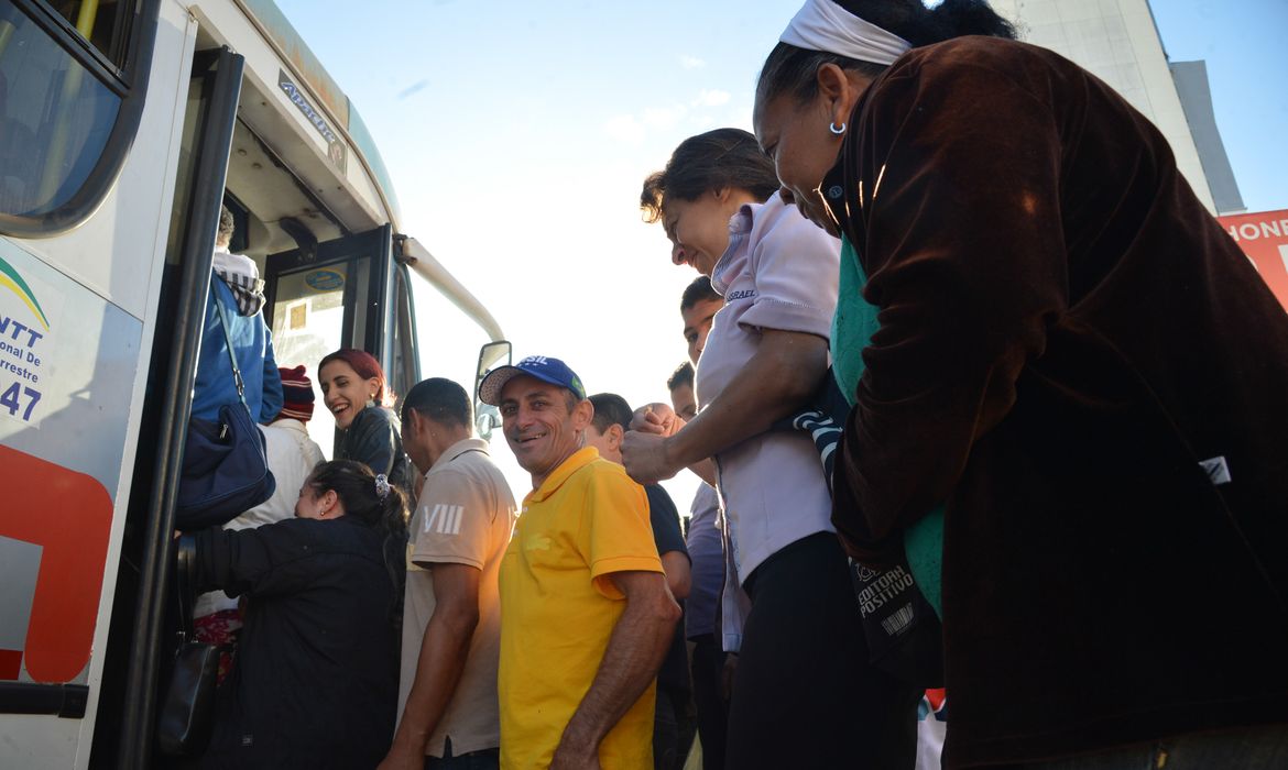 brasilia sem onibus caus no trasito