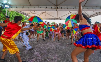 Brasília (DF), 03/02/2024, Carnaval de Brasília com o bloco Suvaco da Asa 2024, Suvaquinho para crianças.  Foto Antonio Cruz/Agência Brasil