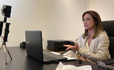 Soraya Thronicke em encontro com Sidusfarma