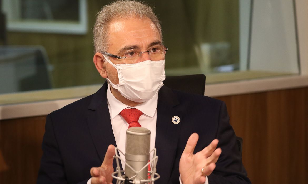 O ministro da Saúde, Marcelo Queiroga, participa do programa A Voz do Brasil