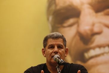 O presidente do PSL, Gustavo Bebianno, e integrantes do partido falam sobre a ida de Jair Bolsonaro ao segundo turno eleitoral, no hotel Windsor, Barra da Tijuca.