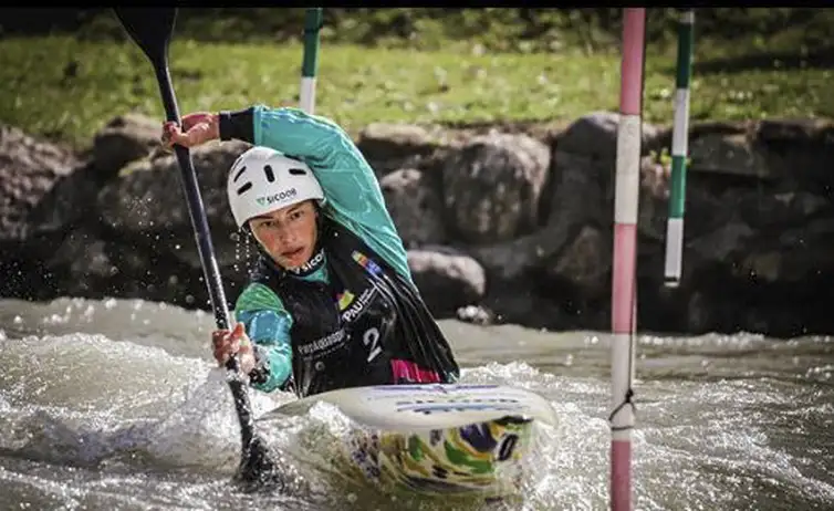 Reprodução/Instagram/Ana Sátila Ana Sátila , canoagem