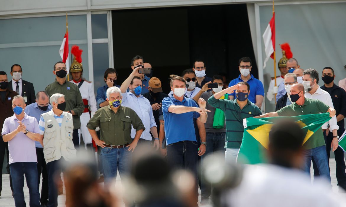 Protest against the President of the Chamber of Deputies Rodrigo Maia,  Brazilian Supreme Court, quarantine and social distancing measures in Brasilia