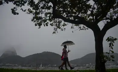 Rio de Janeiro registra chuva forte na chegada do outono
