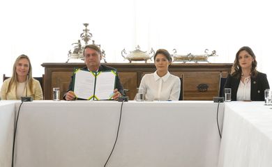 Presidente Jair Bolsonaro assina o PL Nº 2033, de 2022, referente ao Rol Exemplificativo da Agência Nacional de Saúde Suplementar - ANS 