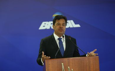 Brasília - O ministro da Educação, Mendonça Filho, anuncia a liberação de recursos para o Programa de Fomento às Escolas de Ensino Médio em Tempo Integral (Antonio Cruz/Agência Brasil))