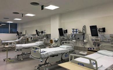 O Hospital de Clínicas de Porto Alegre (HCPA) ampliou sua capacidade de atendimento para pacientes de coronavírus que precisam de terapia intensiva. A instituição passou a contar com 99 leitos em um novo Centro de Terapia Intensiva (CTI). Até