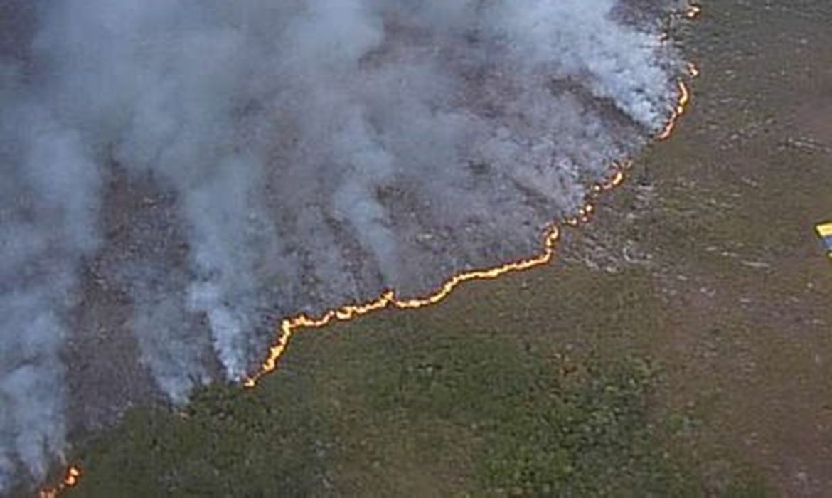 Incêndio no Parque Nacional de Monte Pascoal