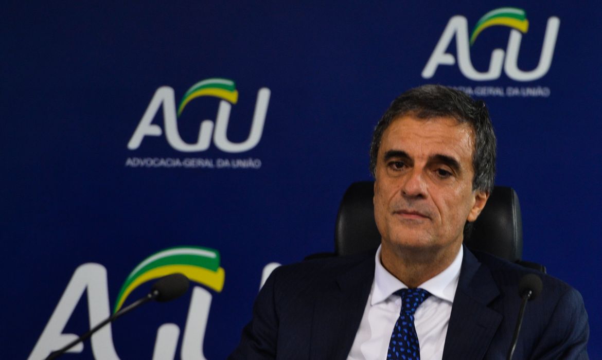 Brasília - O ex-ministro da Justiça José Eduardo Cardozo assume a Advocacia-Geral da União, na vaga de Luís Inácio Adams  (Valter Campanato/Agência Brasil)