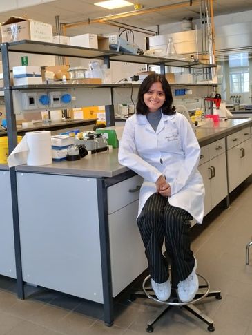 Amanda Esquerdo durante intercâmbio na universidade italiana.