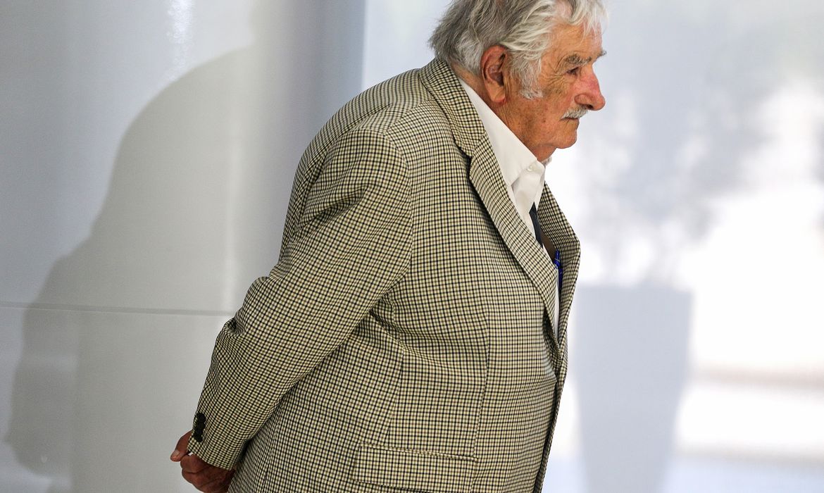 Rio de Janeiro (RJ) 13/05/2025 - Foto tirada em 01/01/2023 - Morreu nesta terça-feira (13), no Uruguai, o ex-presidente, ex-guerrilheiro e ícone da esquerda latino-americana José Alberto “Pepe” Mujica Cordano, aos 89 anos. A notícia foi confirmada pelo atual presidente uruguaio e aliado de Pepe, Yamandú Orsi.Foto: Tânia Rêgo/Agência Brasil
