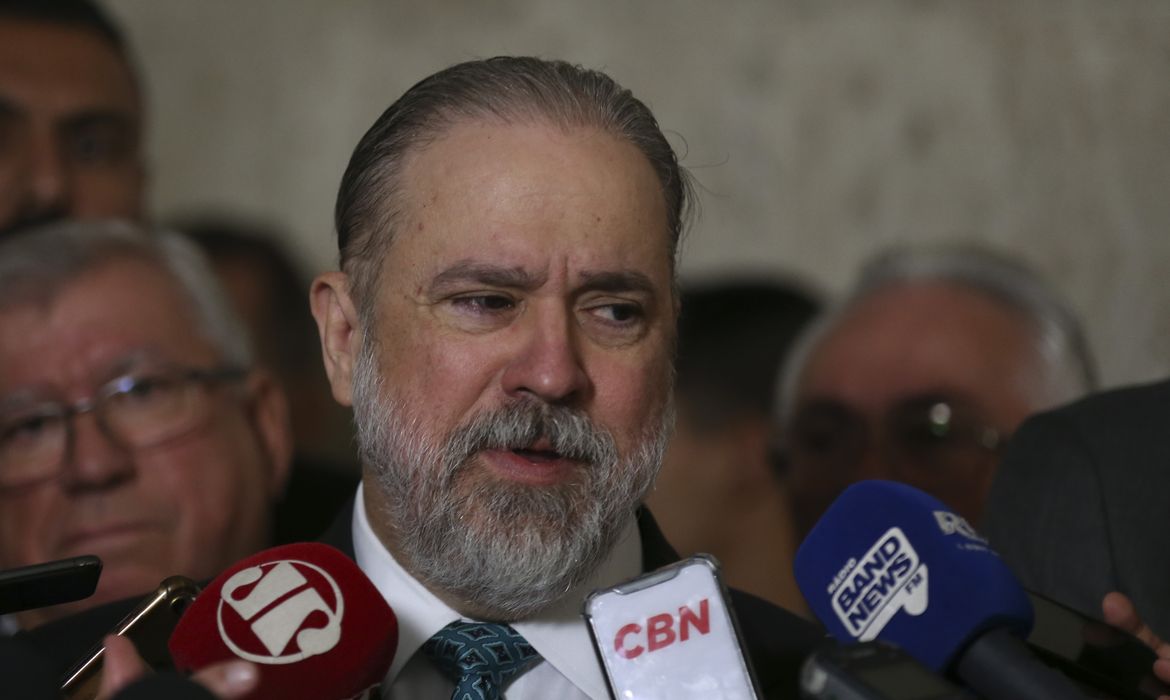 Novo procurador-geral da República, Augusto Aras,fala à imprensa no Palácio do Planalto