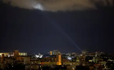 Ataque russo com drone em Kiev
 8/5/2024   REUTERS/Gleb Garanich
