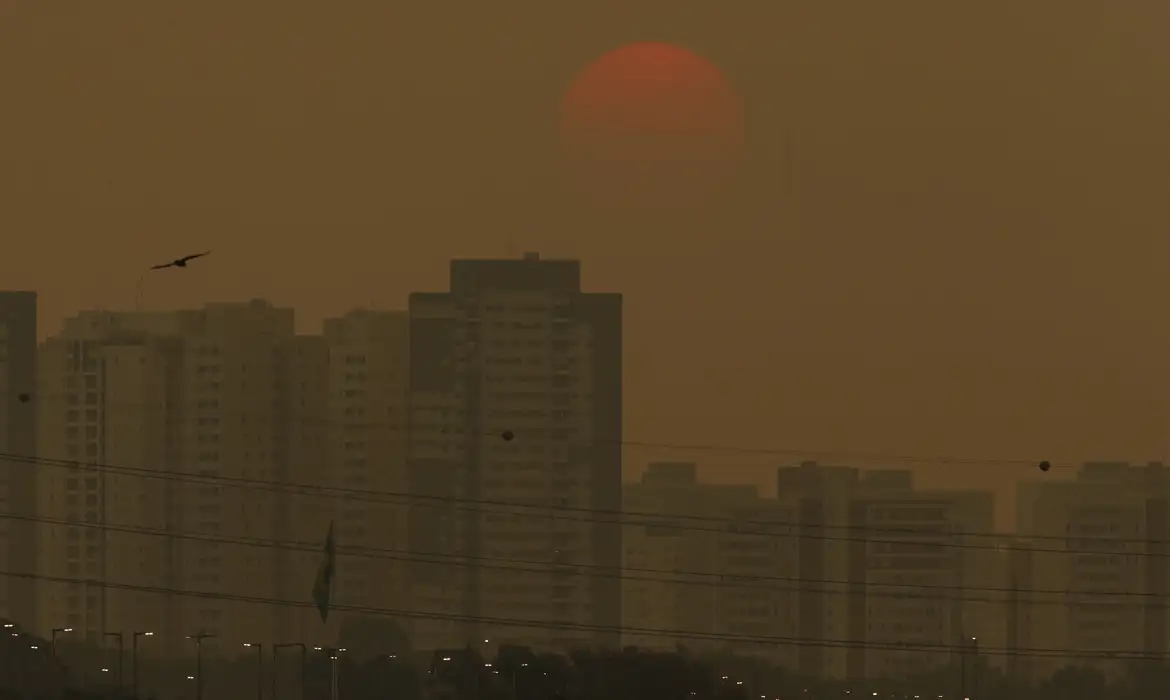 São Paulo (SP), 13/09/2024 - Poluição e qualidade do ar ruim na cidade de São Paulo, vista desde o Rio Tietê.

Foto: Paulo Pinto/Agencia Brasil