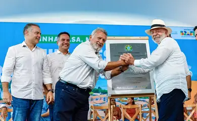 Maceió (AL), 23/01/2026 - Presidente da República, Luiz Inácio Lula da Silva, durante cerimônia de entrega de Unidades Odontológicas Móveis (UOMs) e de ambulâncias do Serviço de Atendimento Móvel de Urgência (SAMU) ao Estado de Alagoas no âmbito do programa Agora Tem Especialistas, no Residencial Dr. Pedro Teixeira Duarte I e II.. Foto: Ricardo Stuckert/PR