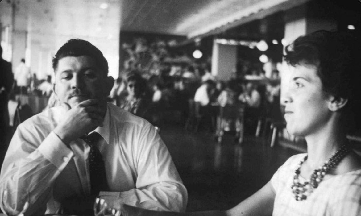 Brasília (DF), 06/01/2025 - Rubens Paiva e a esposa, Eunice, na cidade de Brasília em 1960. Foto: Acervo Família Rubens Paiva/Divulgação