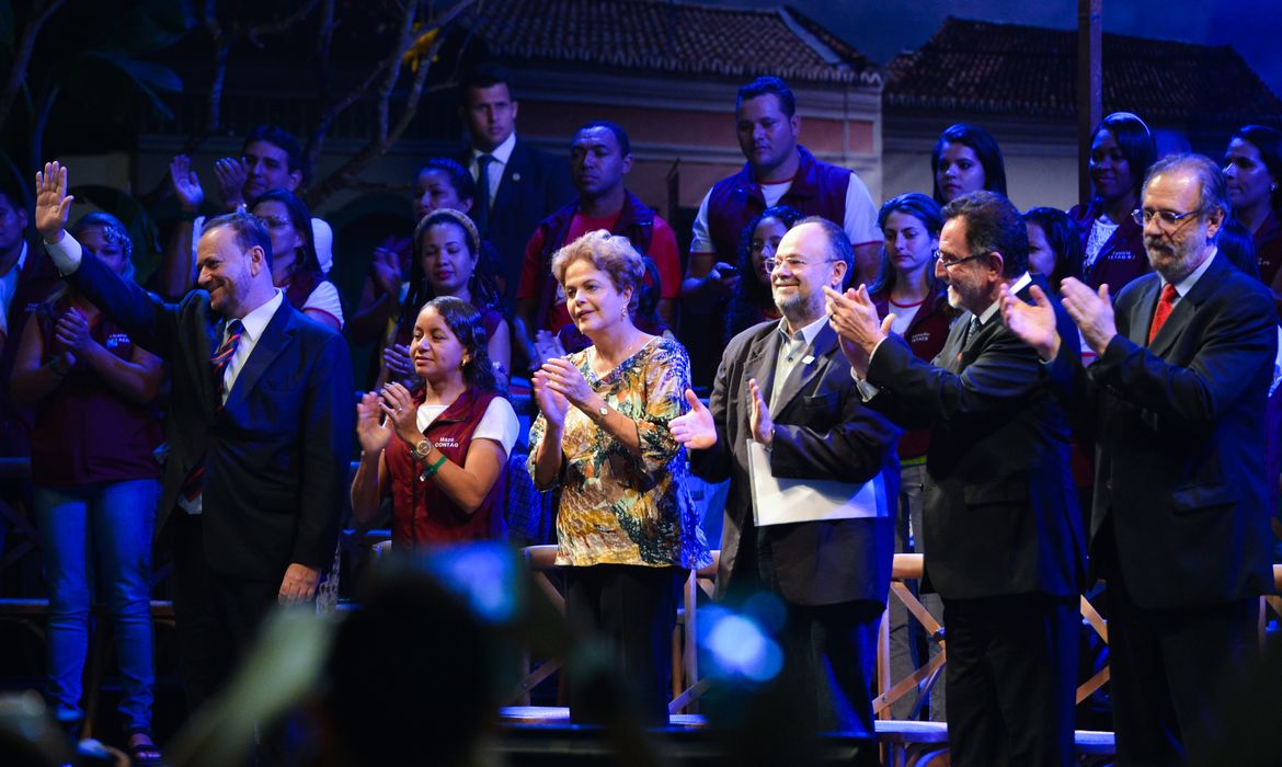 A presidenta Dilma Rousseff participa do 3º Festival da Juventude Rural, no Parque da Cidade (Valter Campanato/Agência Brasil)