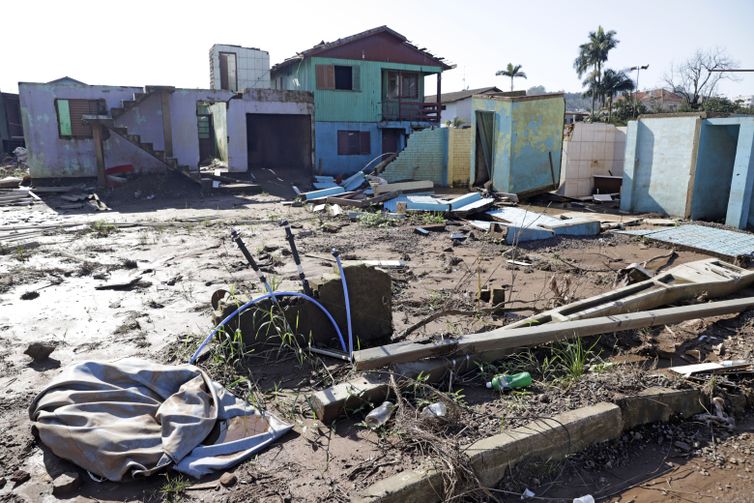 Roca Sales (RS), 22/06/2024 - Casas destruídas após enchente que atingiu toda a região. Foto: Bruno Peres/Agência Brasil