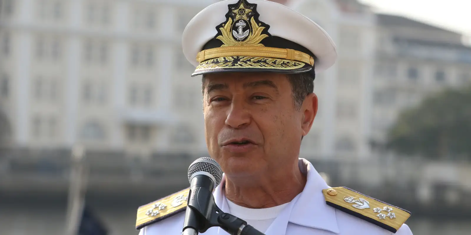 Relatório da PF diz que Marinha tinha tanques à disposição para golpe Relatório da PF diz que Marinha tinha tanques à disposição para golpe