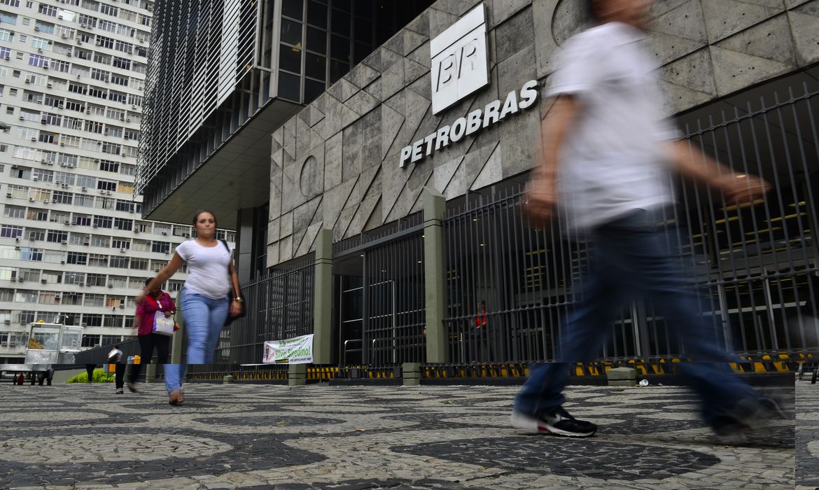 Edifício sede da Petrobras na Avenida Chile, centro do Rio de Janeiro