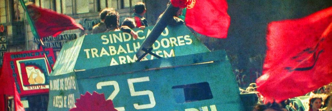 Manifestação do 25 de Abril de 1983, na cidade do Porto, em Portugal