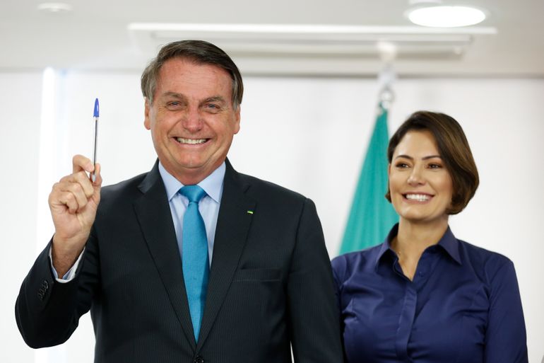 O presidente da República, Jair Bolsonaro e a primeira-dama, Michelle Bolsonaro, participam da cerimônia de assinatura do decreto que institui a Política Nacional de Educação Especial: Equitativa, Inclusiva e com Aprendizado ao Longo da Vida