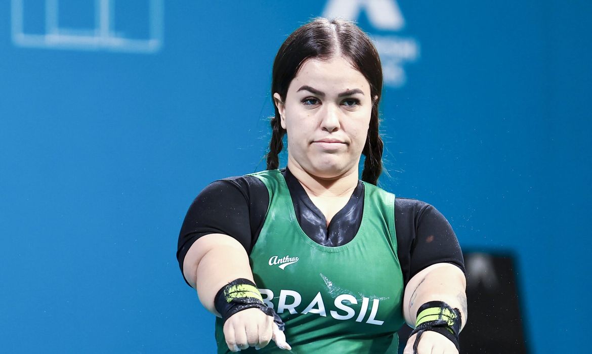 Mariana D'Andrea é prata em penúltima etapa qualificatória antes da Paralimpíada de Paris, em 05/03/2024