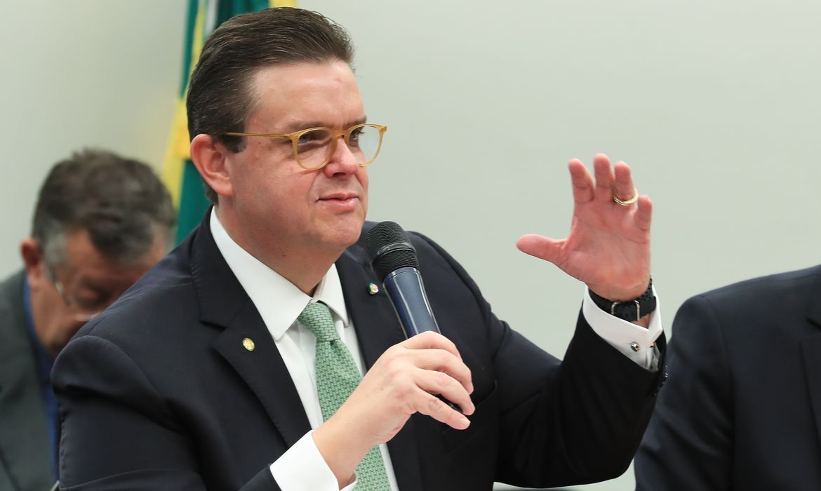 INSS: descontos indevidos podem chegar a R$ 4 bilhões, diz Wolney